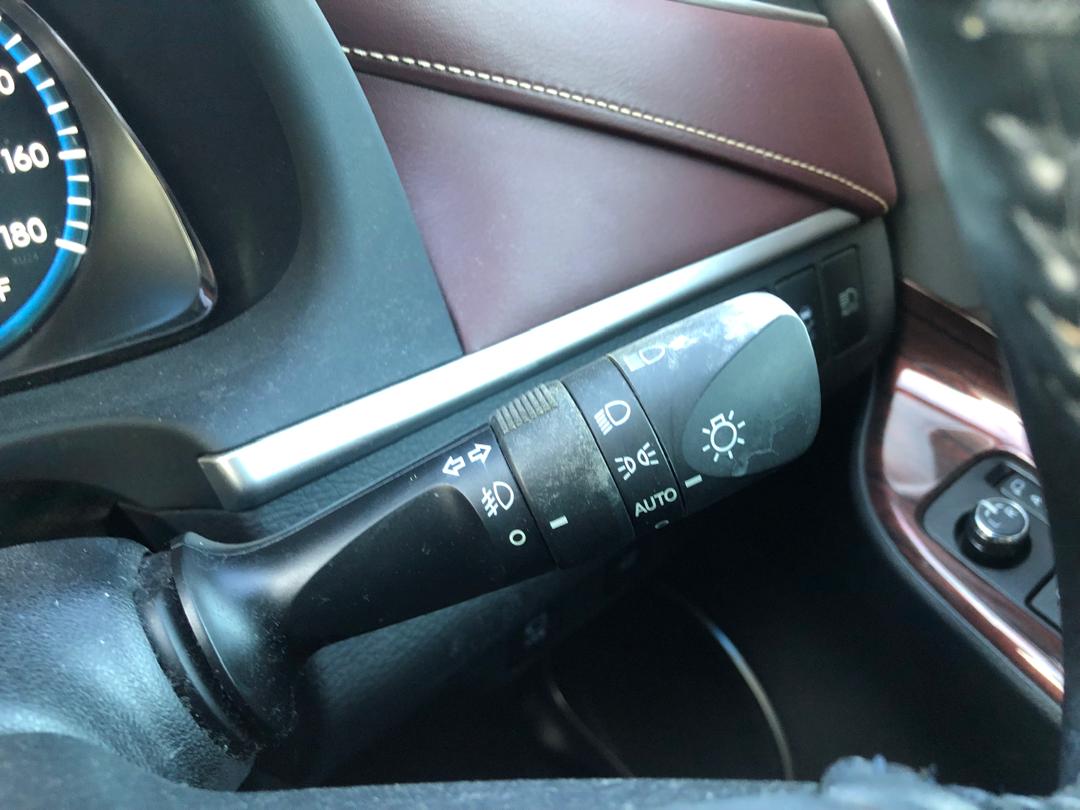 891 TOYOTA HARRIER PREMIUM ADVANCE PACKAGE 2014 / Milage: 154,205 Km