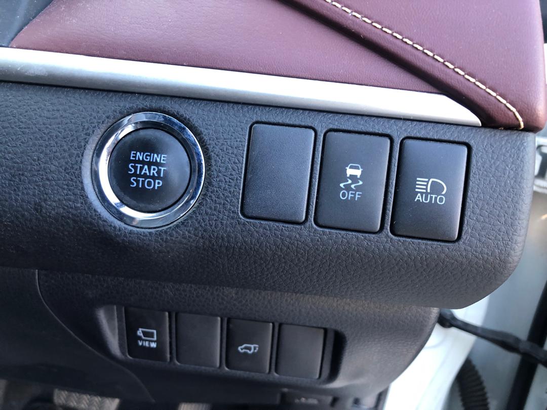 891 TOYOTA HARRIER PREMIUM ADVANCE PACKAGE 2014 / Milage: 154,205 Km