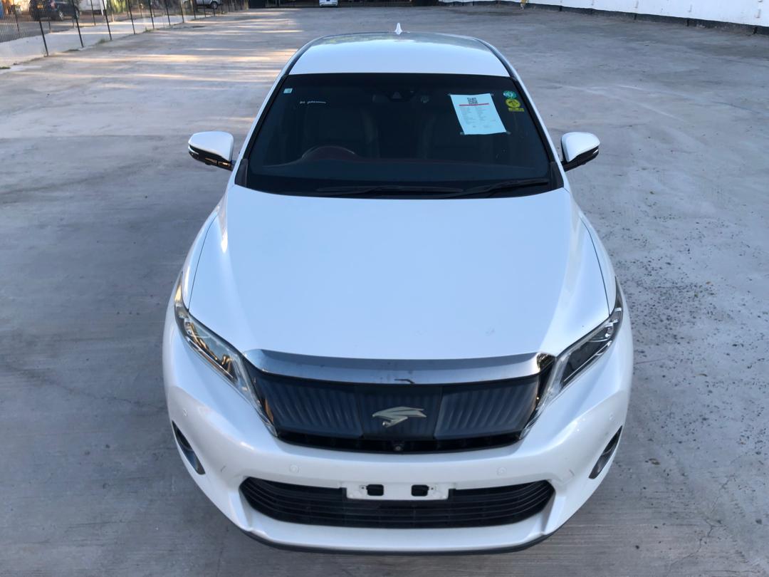 891 TOYOTA HARRIER PREMIUM ADVANCE PACKAGE 2014 / Milage: 154,205 Km