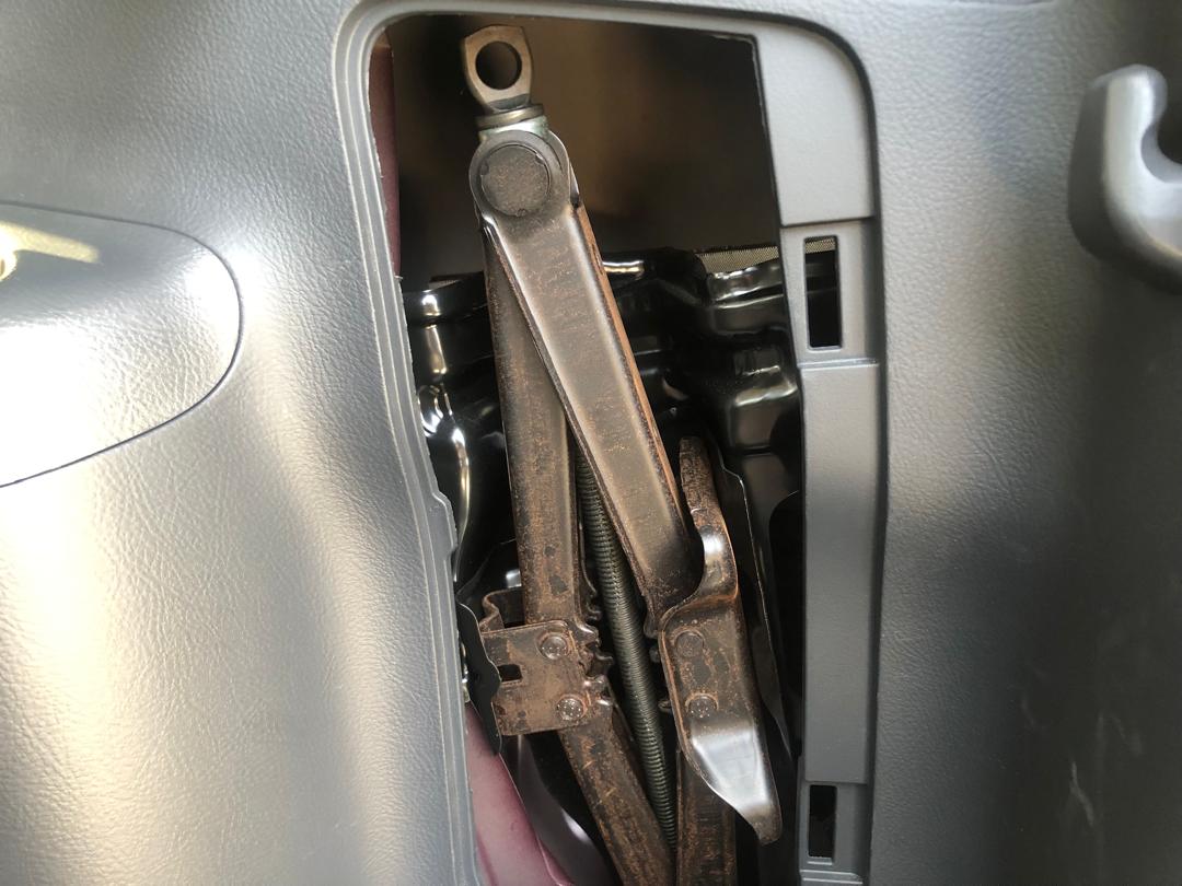 847	TOYOTA	VANGUARD 240S G PACKAGE 2010 ACA38-5170096 DIRECT SHIPMENT FROM TOYOTA DEALER IN JAPAN