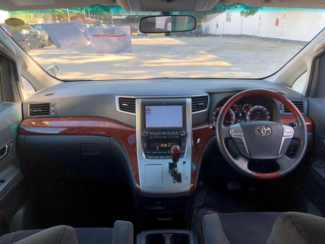 874. TOYOTA Alphard 240S Premium Selection II 2010