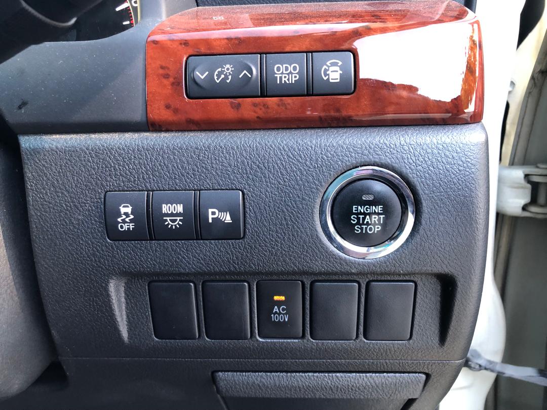 874. TOYOTA Alphard 240S Premium Selection II 2010