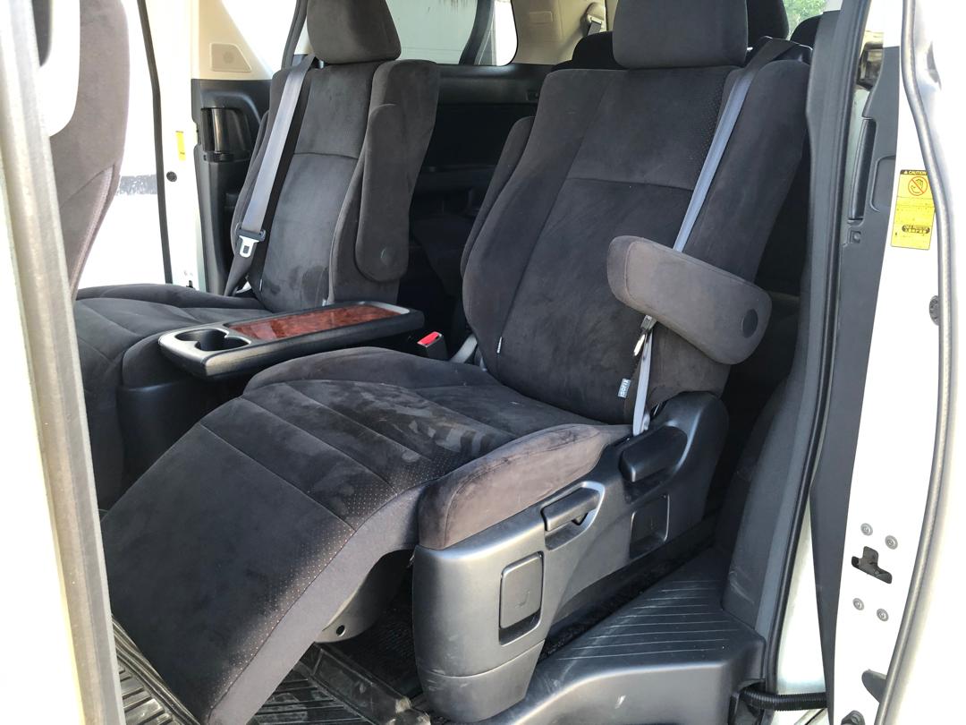 874. TOYOTA Alphard 240S Premium Selection II 2010