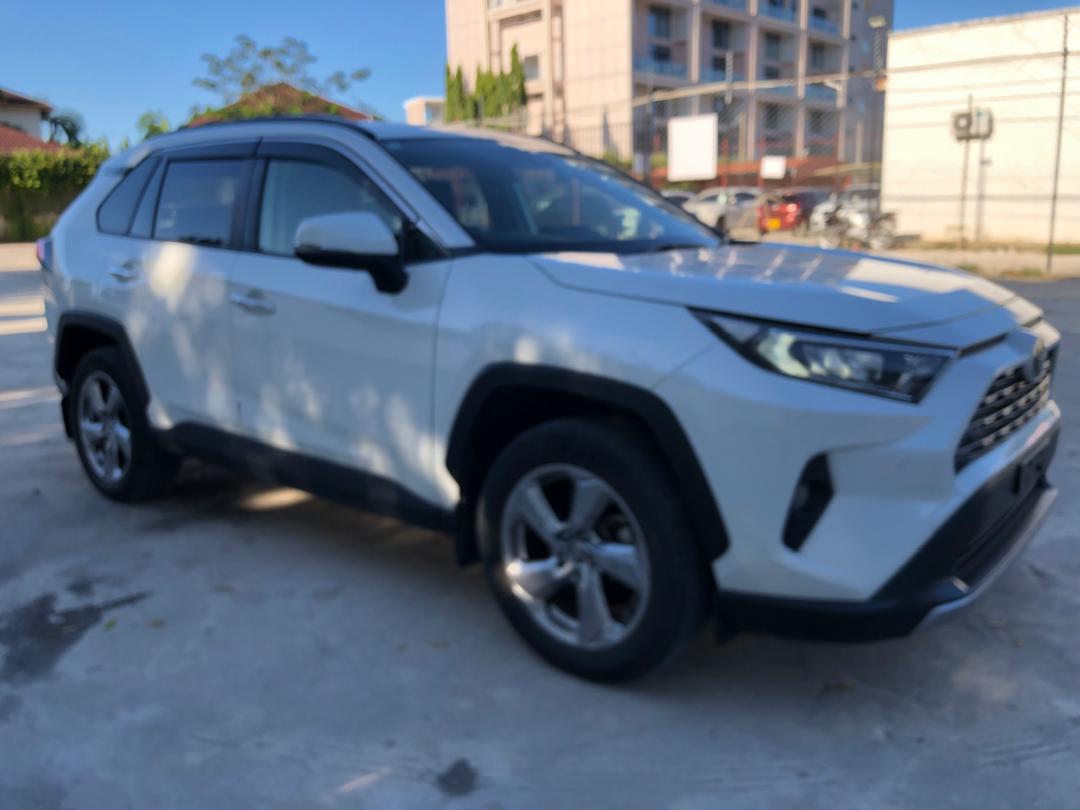 844. TOYOTA RAV-4 G 2020