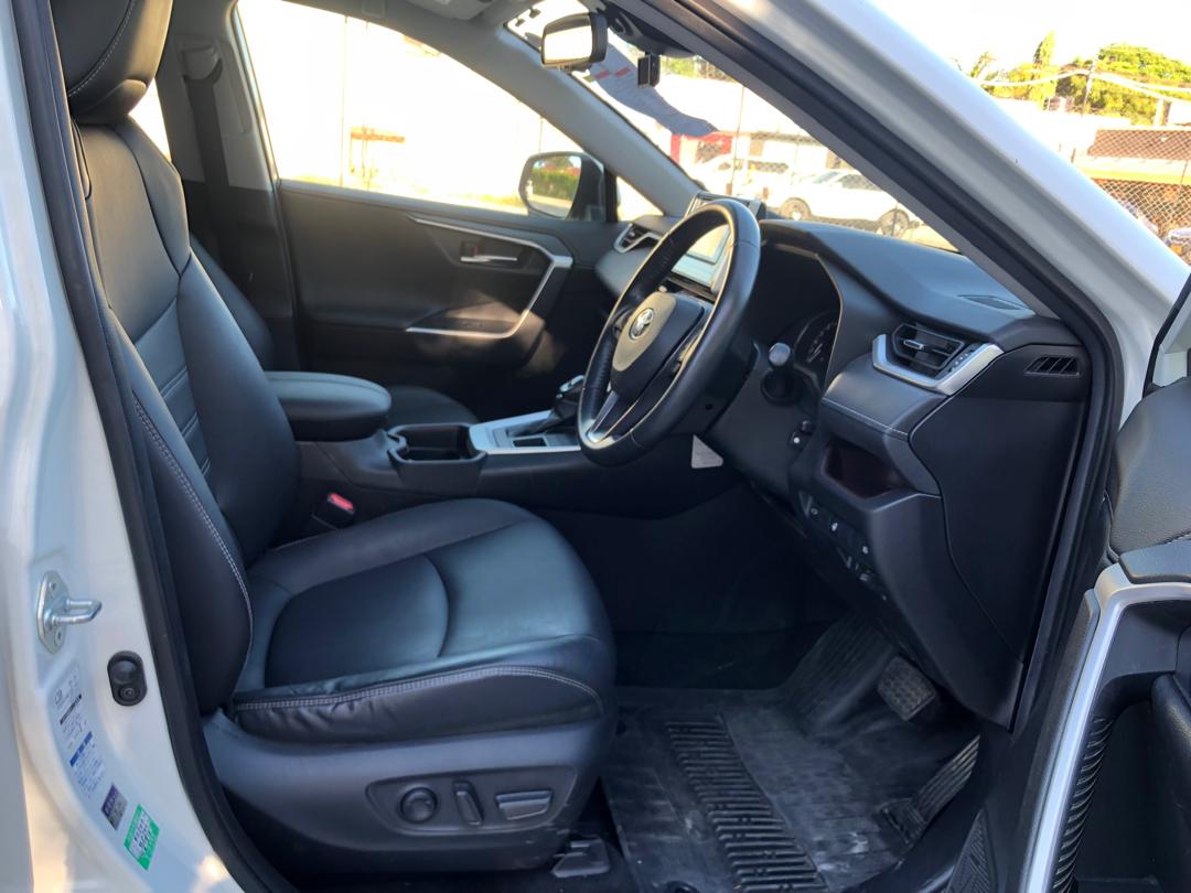 844. TOYOTA RAV-4 G 2020