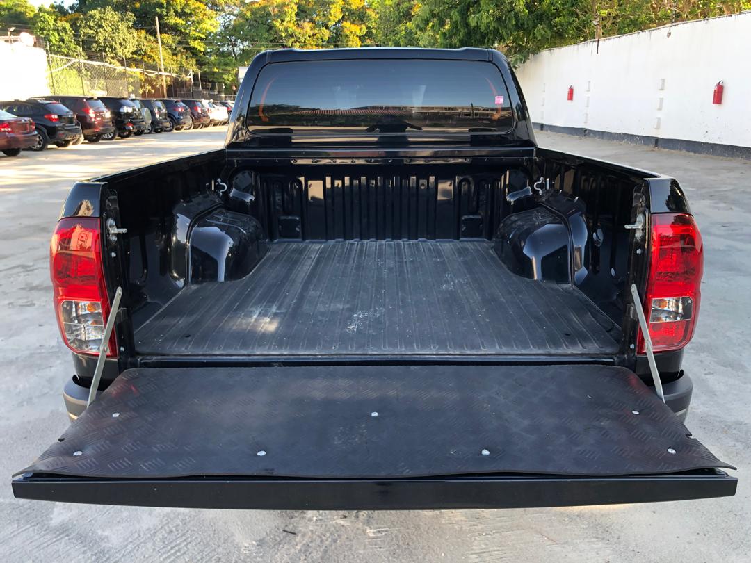 845. TOYOTA HILUX Z BLACK RALLY EDITION 2019