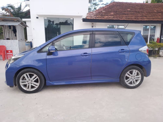 894. TOYOTA RACTIS S