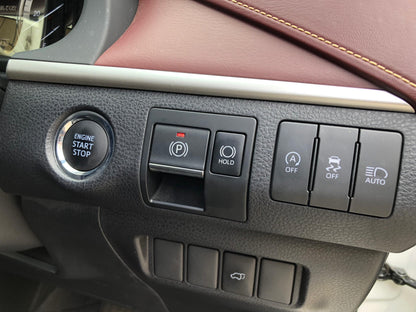 1033. HARRIER PREMIUM 2018 Mileage: 34,272 Km