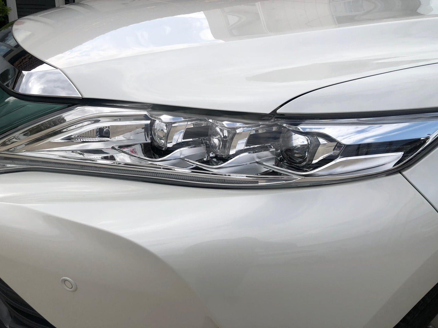 1033. HARRIER PREMIUM 2018 Mileage: 34,272 Km