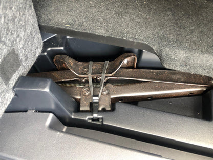 1033. HARRIER PREMIUM 2018 Mileage: 34,272 Km