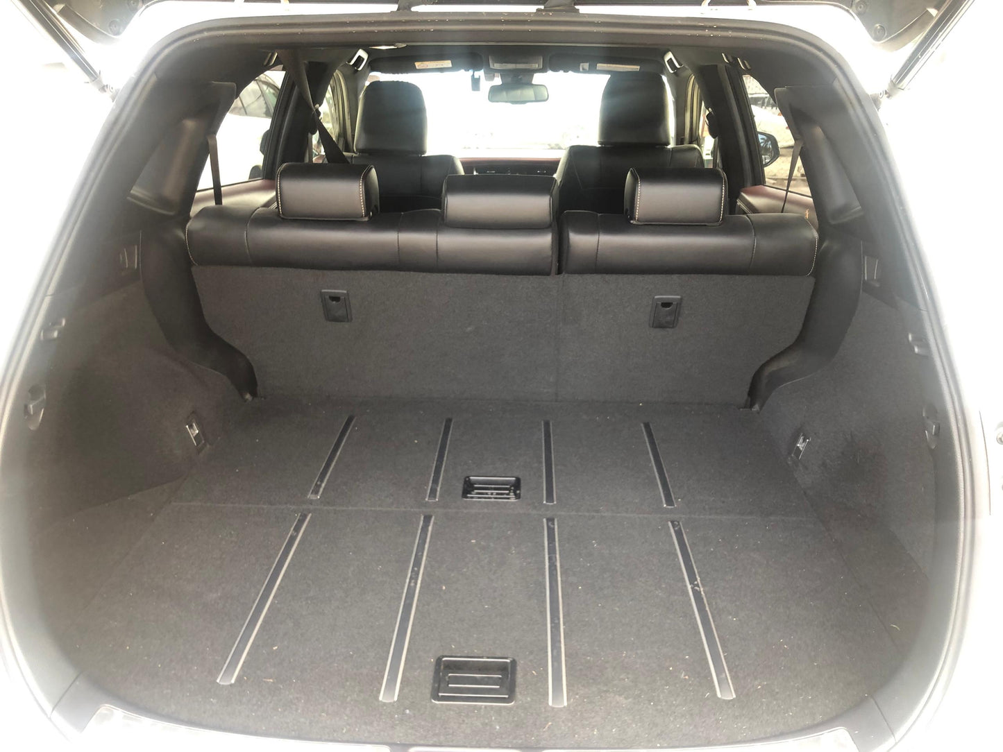 1033. HARRIER PREMIUM 2018 Mileage: 34,272 Km