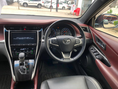 1033. HARRIER PREMIUM 2018 Mileage: 34,272 Km