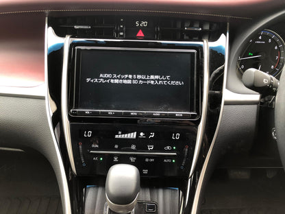 1033. HARRIER PREMIUM 2018 Mileage: 34,272 Km