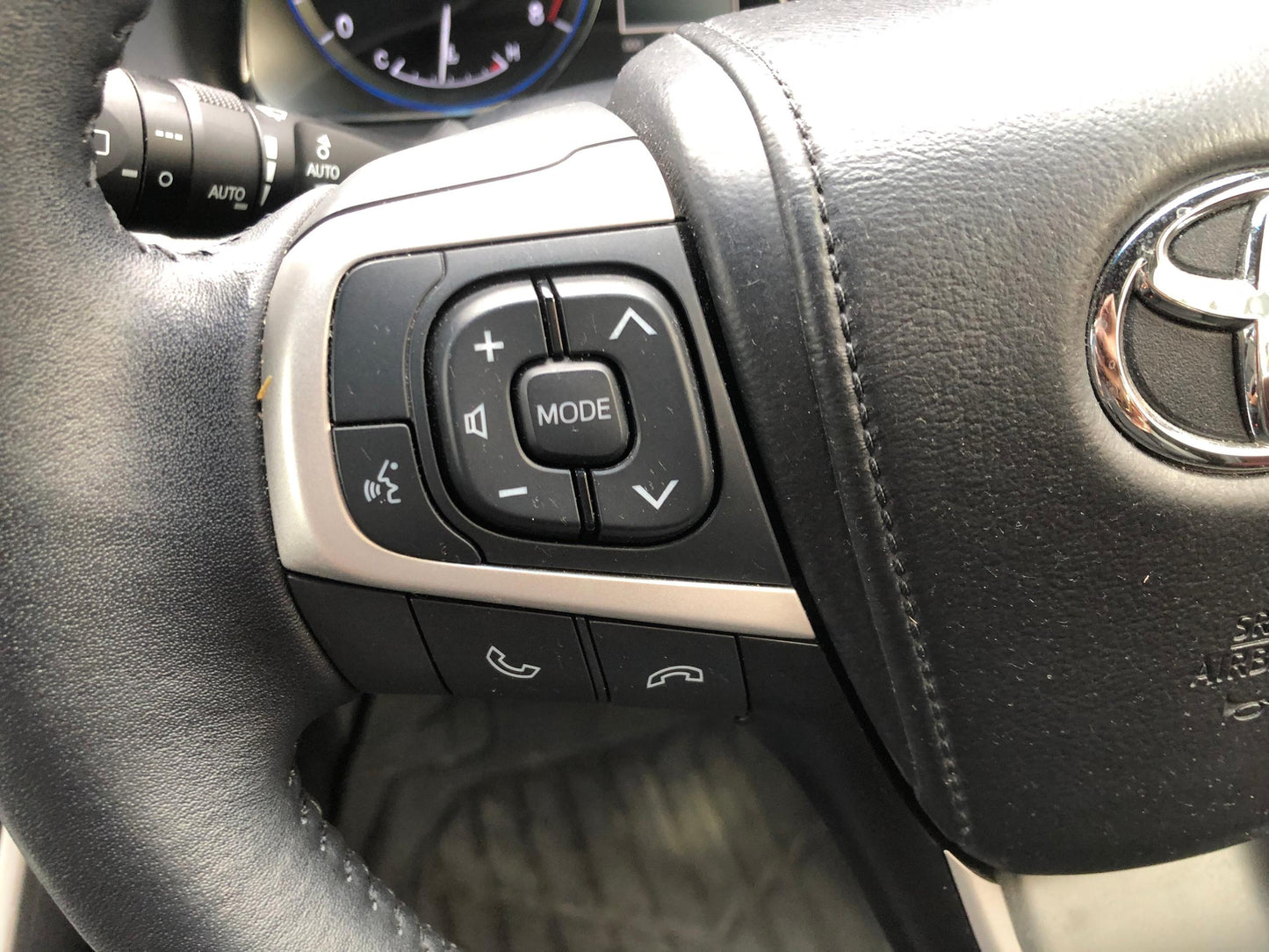 1033. HARRIER PREMIUM 2018 Mileage: 34,272 Km