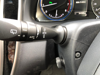 1033. HARRIER PREMIUM 2018 Mileage: 34,272 Km