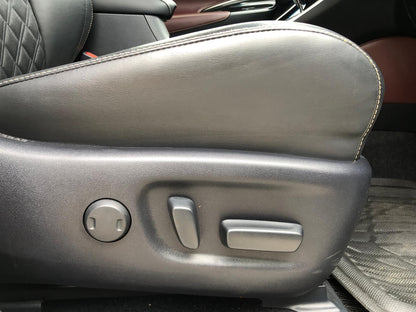 1033. HARRIER PREMIUM 2018 Mileage: 34,272 Km
