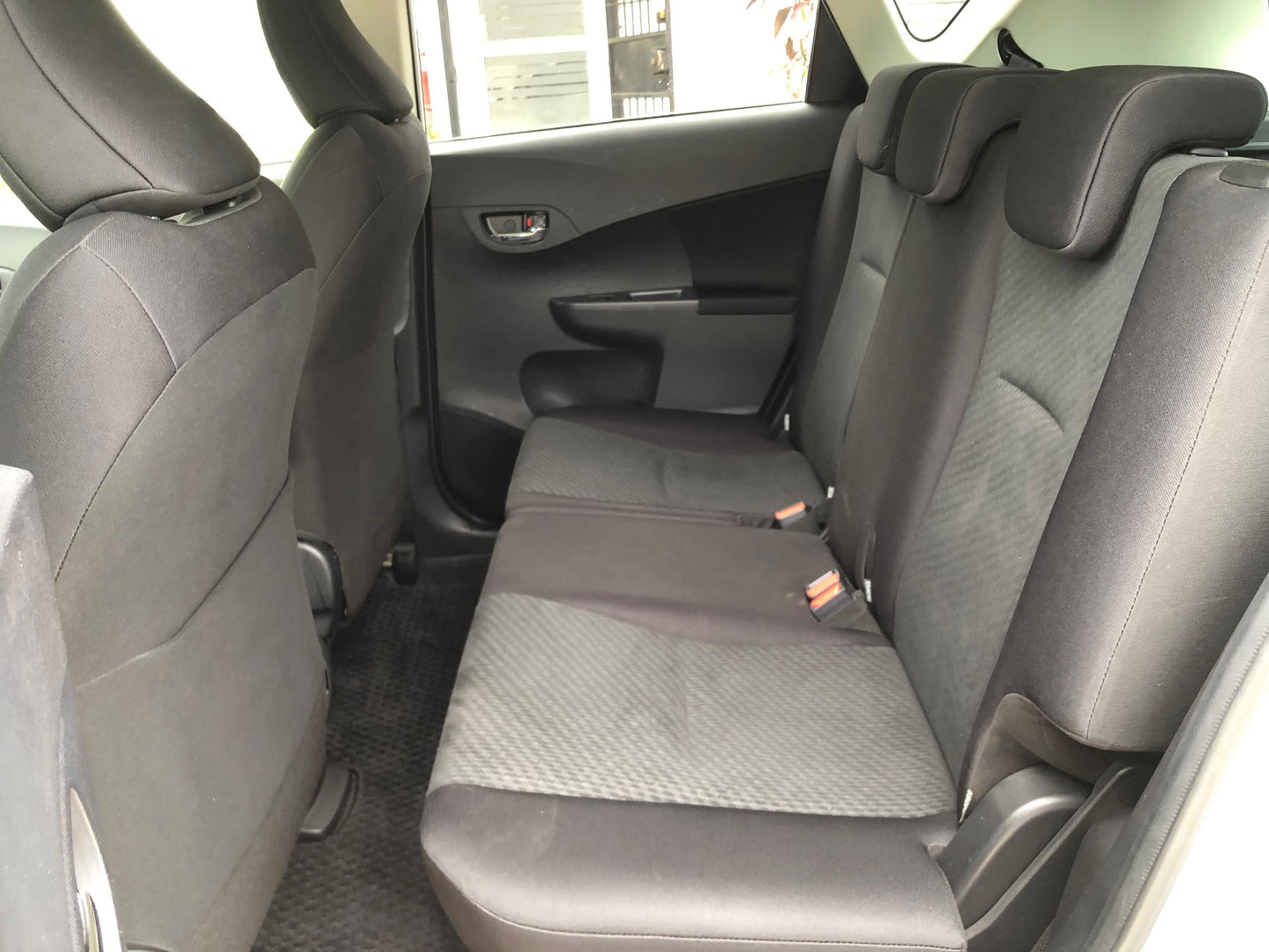 1032 TOYOTA RACTIS G 2012