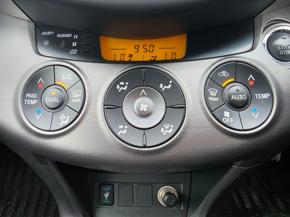 1047 TOYOTA VANGUARD 240 S-PKG 2010