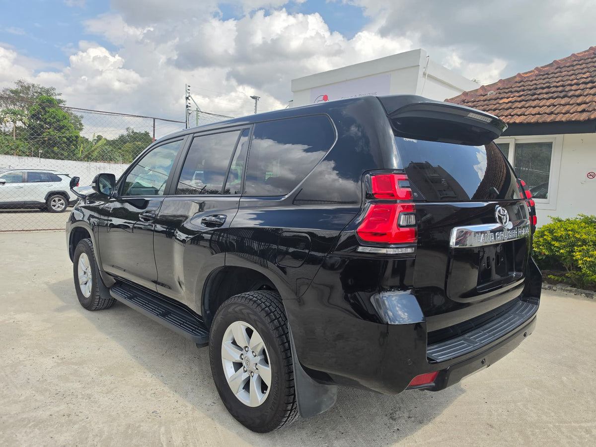 1046. TOYOTA LAND CRUISER PRADO TX