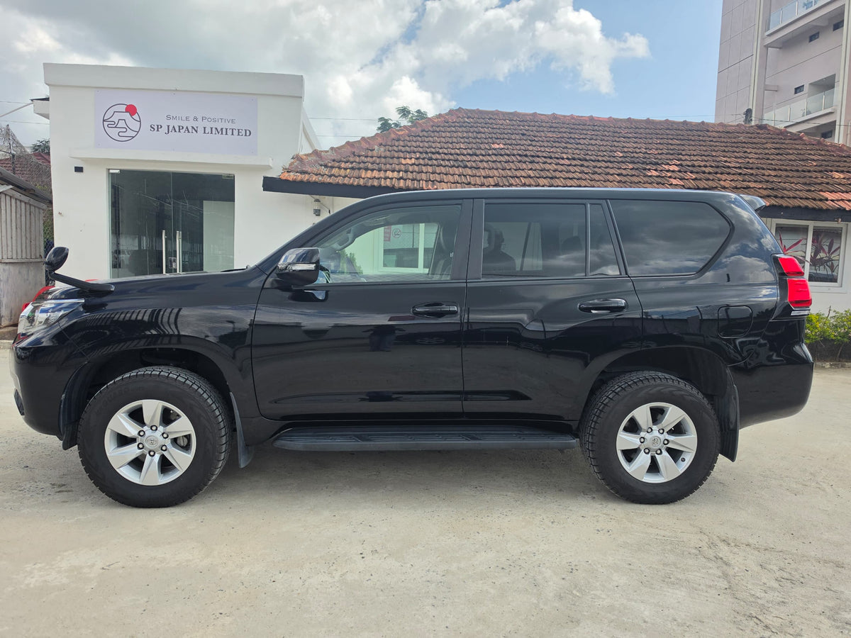 1046. TOYOTA LAND CRUISER PRADO TX