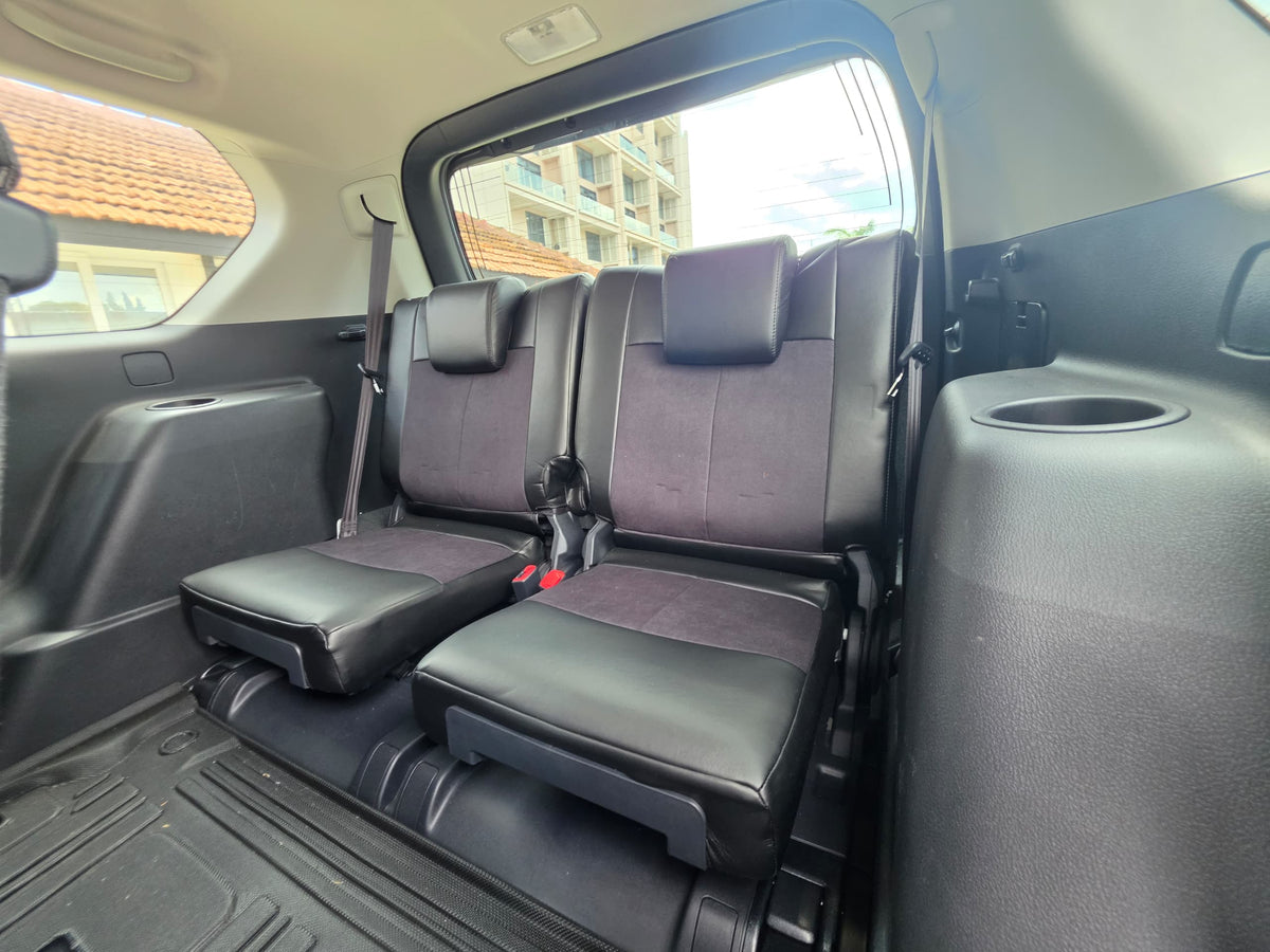 1046. TOYOTA LAND CRUISER PRADO TX