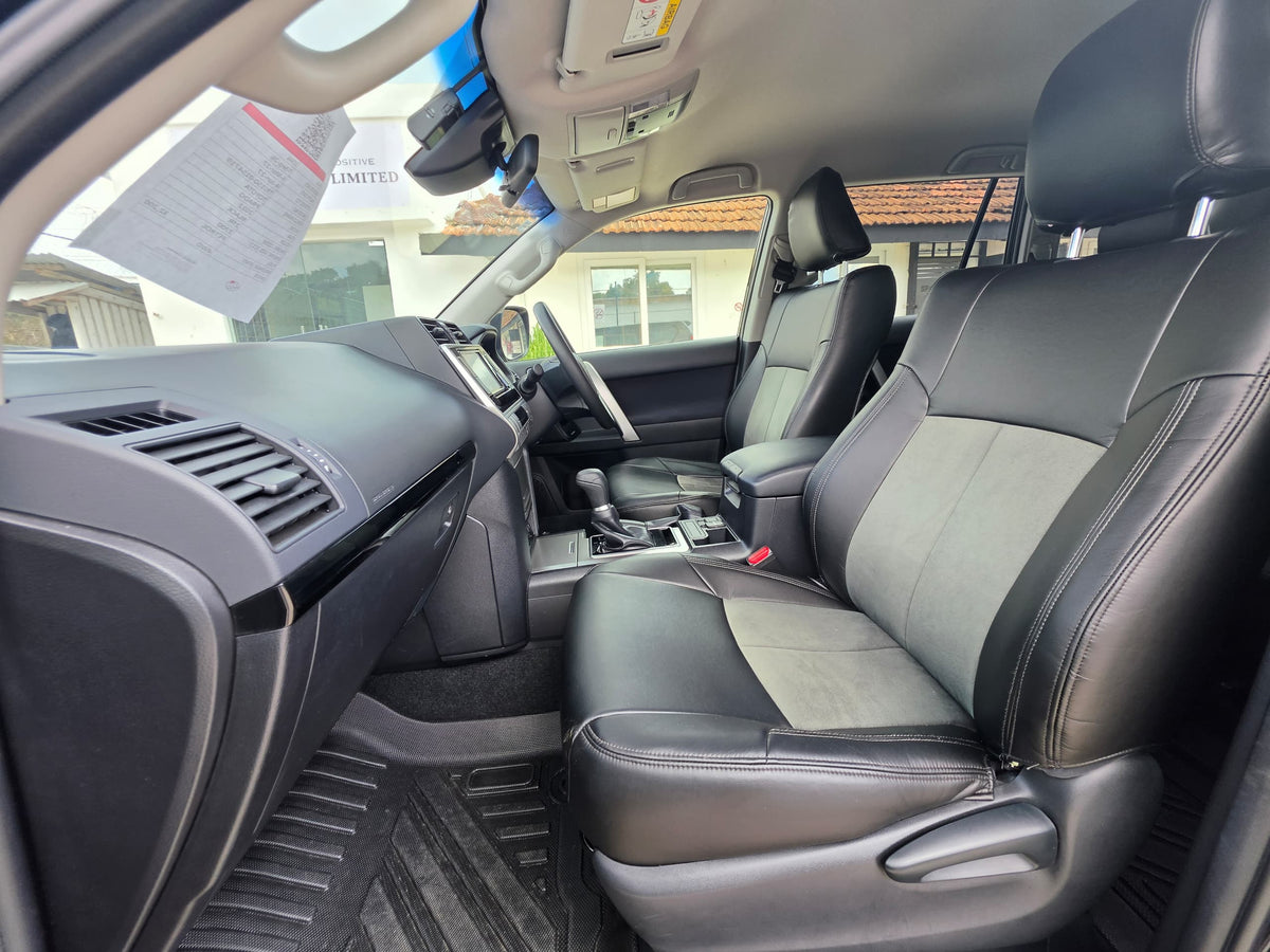 1046. TOYOTA LAND CRUISER PRADO TX