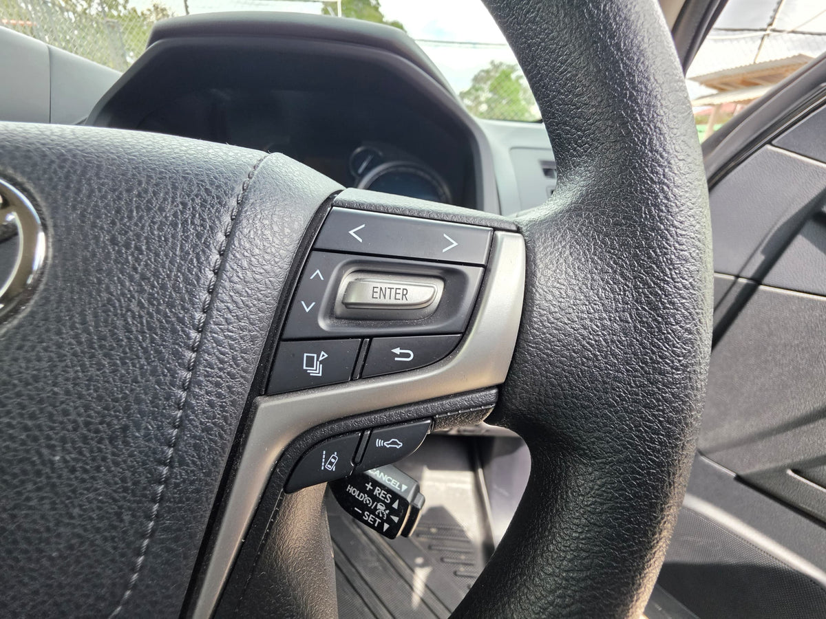 1046. TOYOTA LAND CRUISER PRADO TX