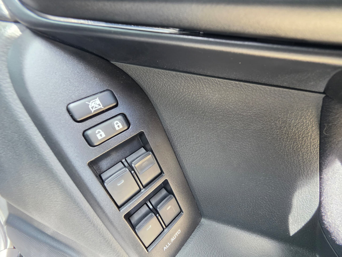 1046. TOYOTA LAND CRUISER PRADO TX