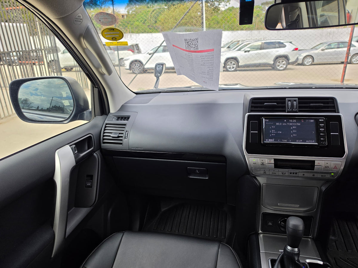 1046. TOYOTA LAND CRUISER PRADO TX