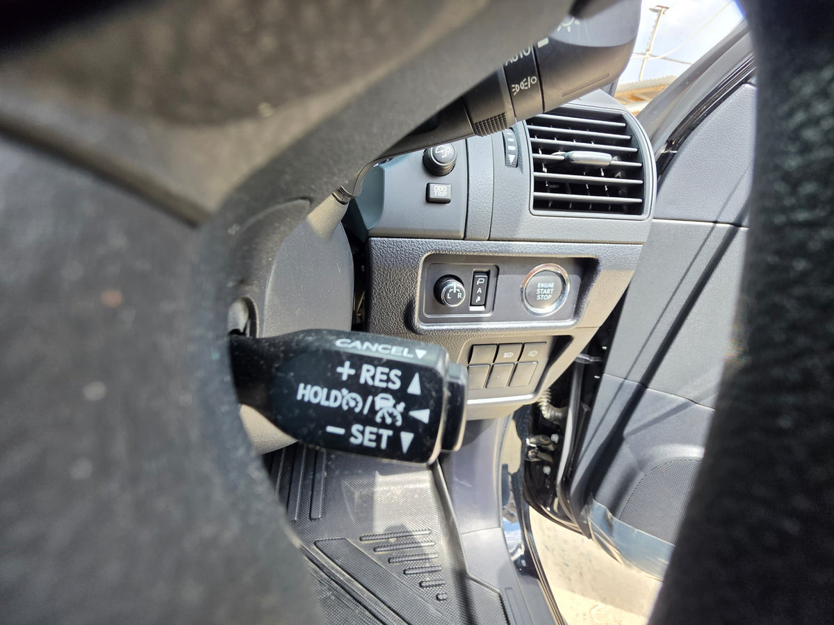 1046. TOYOTA LAND CRUISER PRADO TX