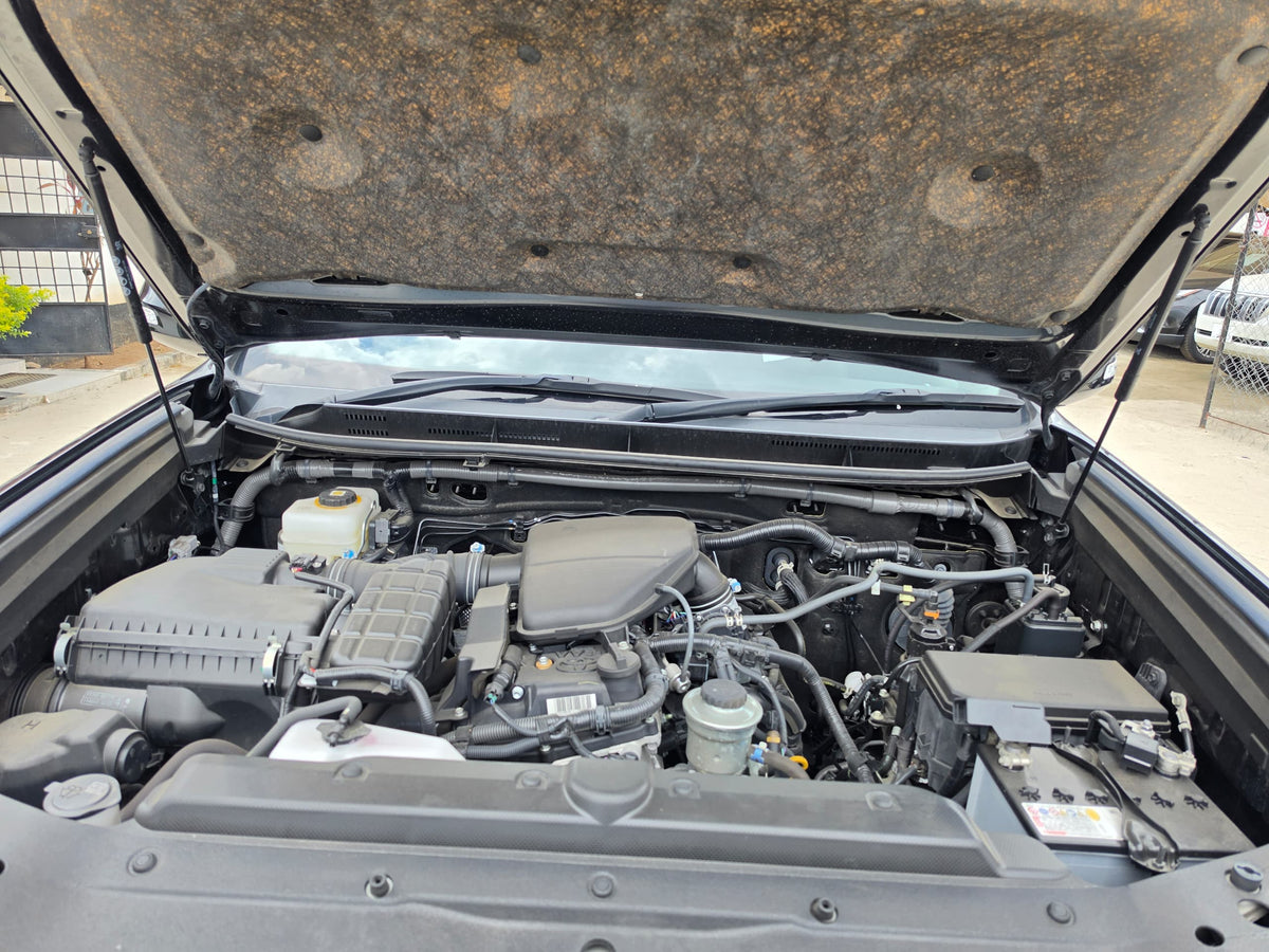 1046. TOYOTA LAND CRUISER PRADO TX