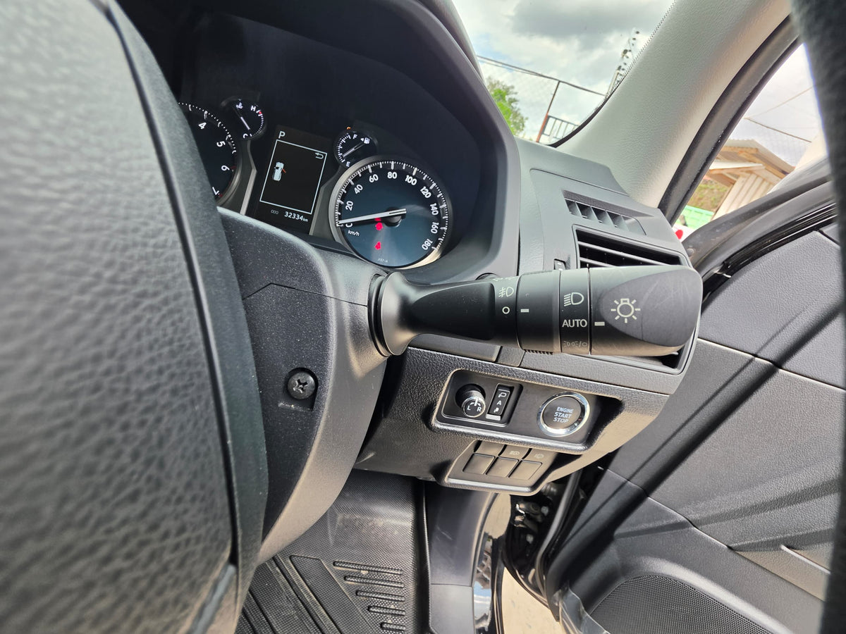 1046. TOYOTA LAND CRUISER PRADO TX