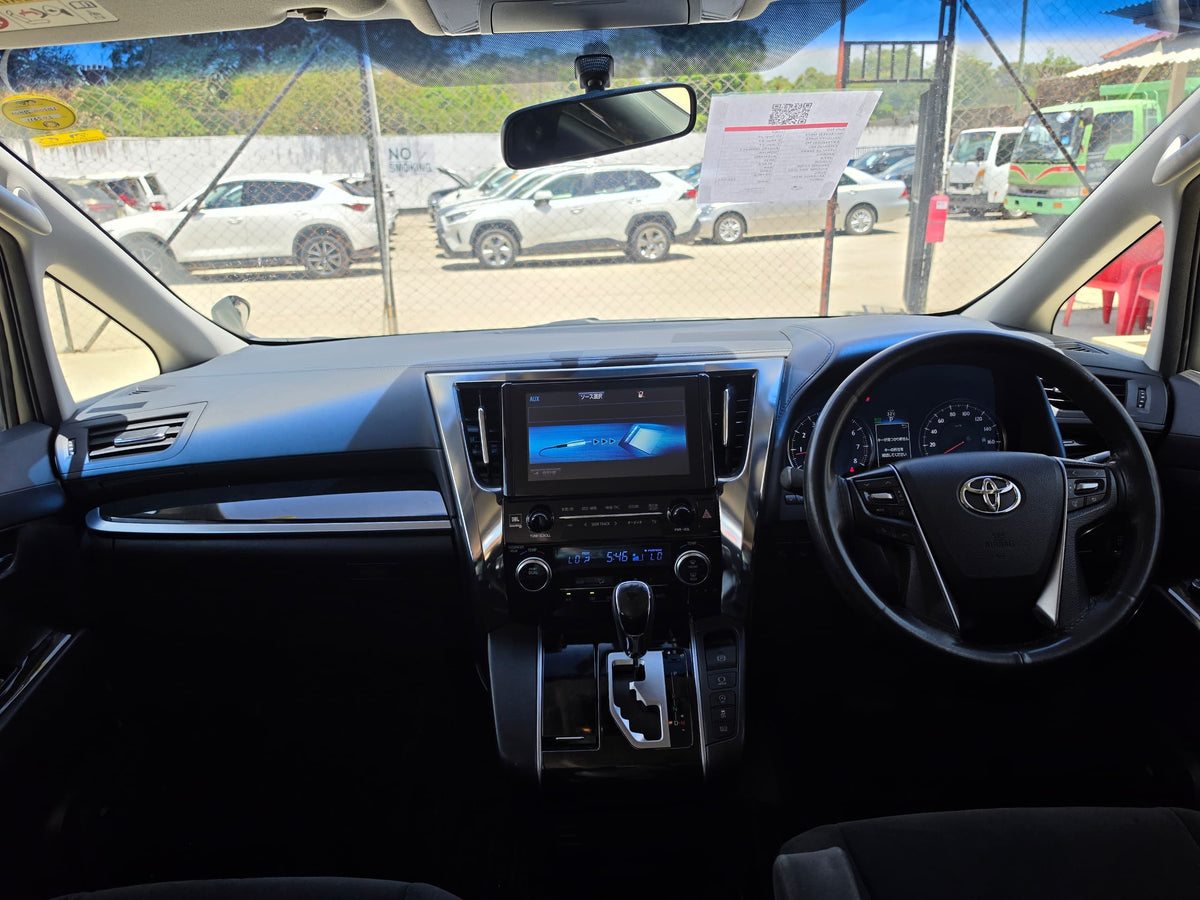 1067 TOYOTA ALPHARD S 2015 Milage: 116,543 Km