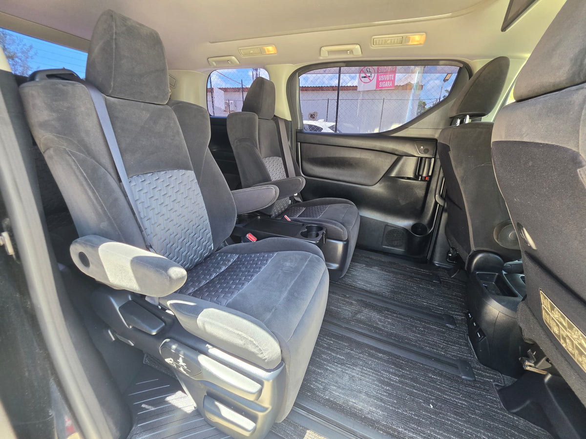 1067 TOYOTA ALPHARD S 2015 Milage: 116,543 Km