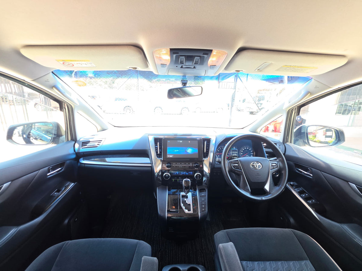 1067 TOYOTA ALPHARD S 2015 Milage: 116,543 Km