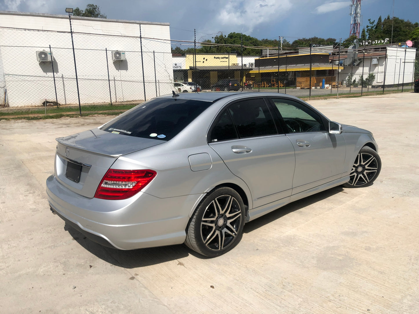 387. Mercedes Benz C-Class C180 AVG AMG sport package+ 2013