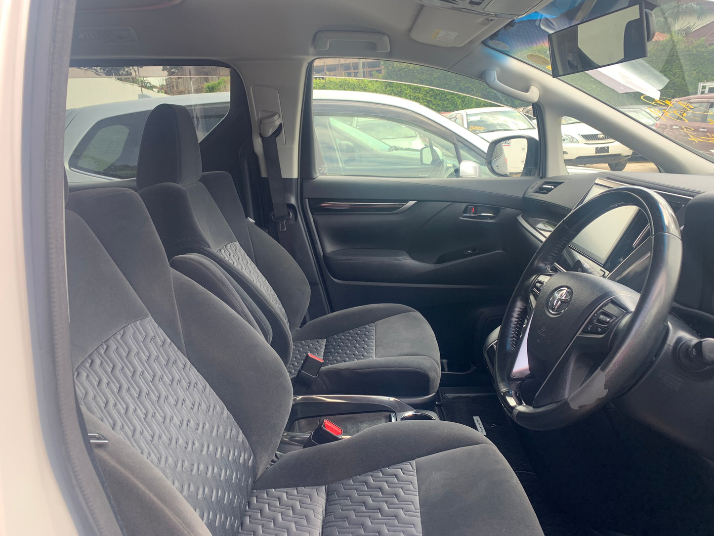 730 Toyota Alphard 2.5S 2017