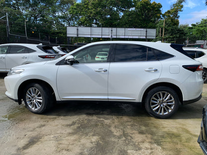 740. Toyota Harrier Premium 2019