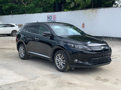 739. Toyota Harrier Premium 2015