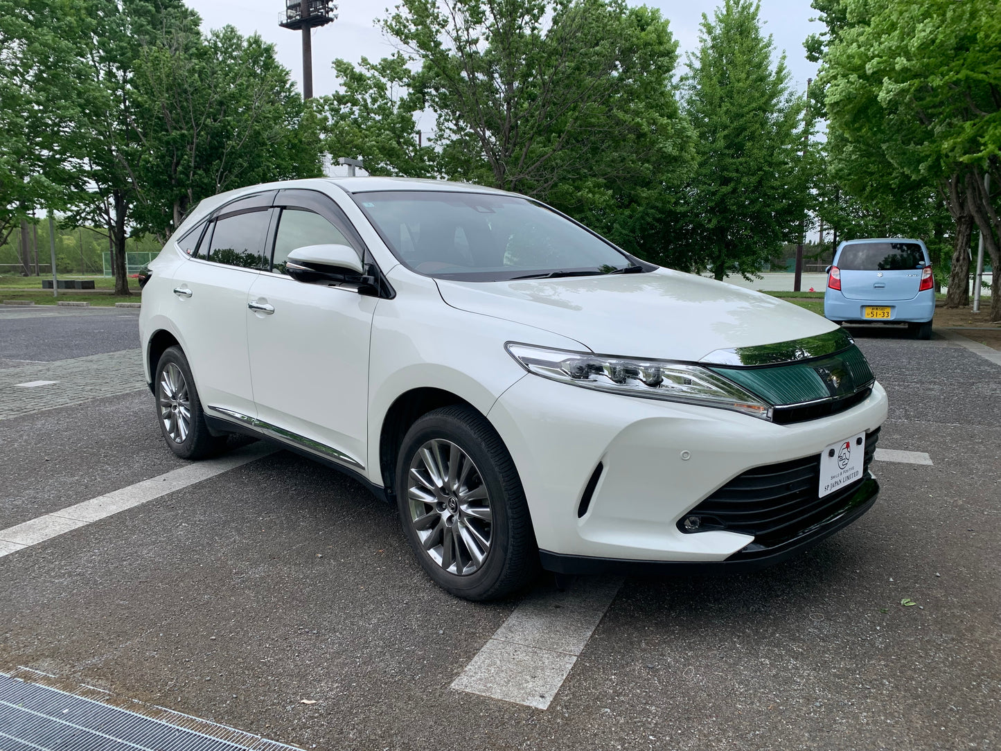 1033. HARRIER PREMIUM 2018 Mileage: 34,272 Km