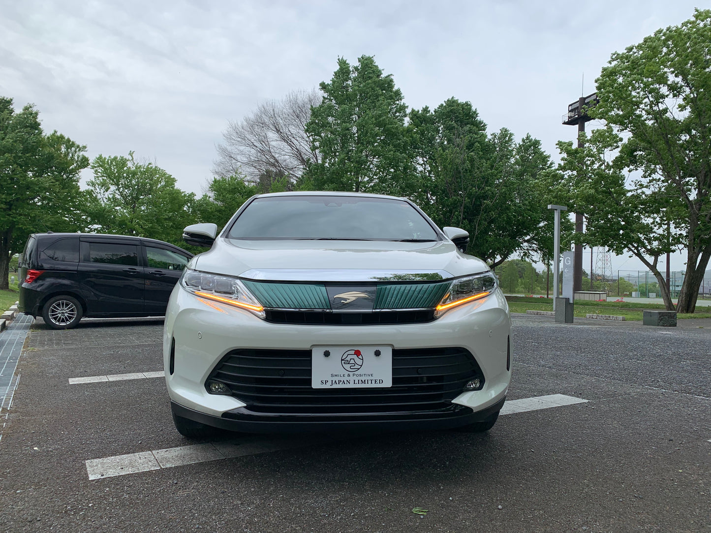 1033. HARRIER PREMIUM 2018 Mileage: 34,272 Km
