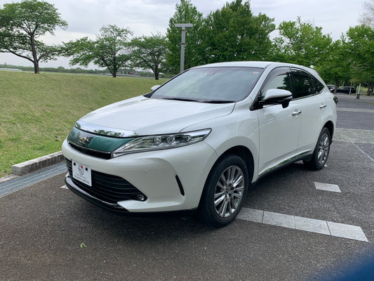 1033. HARRIER PREMIUM 2018 Mileage: 34,272 Km