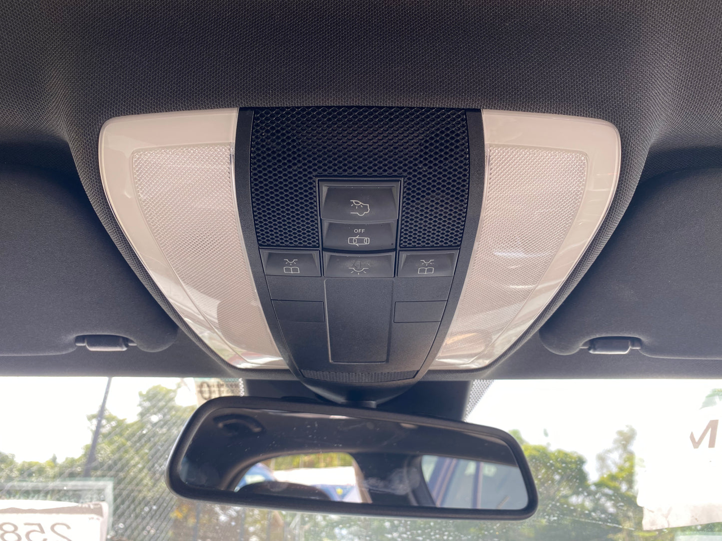 387. Mercedes Benz C-Class C180 AVG AMG sport package+ 2013