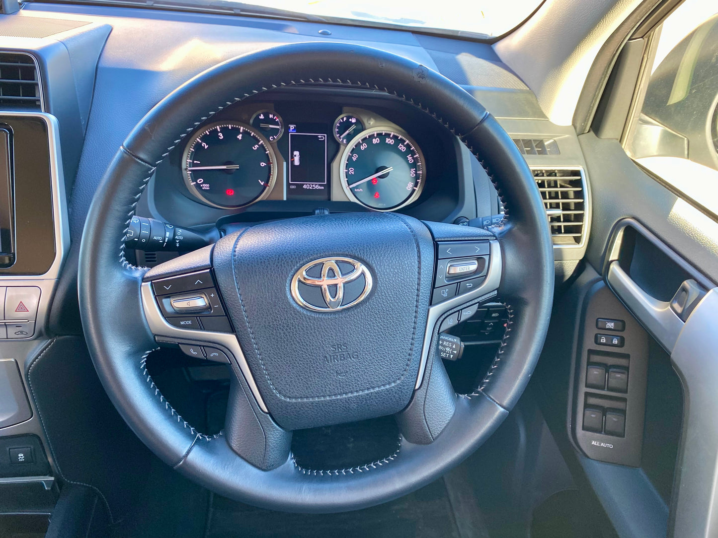 623. Toyota Land Cruiser Prado TX L Package 2019