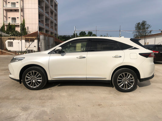 709. Toyota Harrier Premium 2017