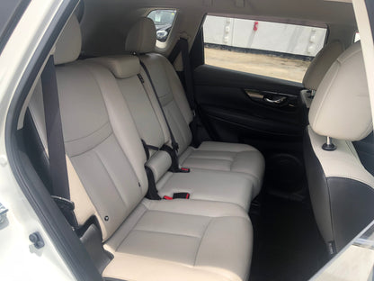 712. Nissan X-Trail Mode Premiere High Contrast Interior 2017