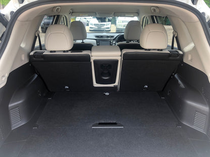 712. Nissan X-Trail Mode Premiere High Contrast Interior 2017