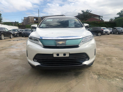 745　Toyota Harrier Premium Metal and Leather Package 2018