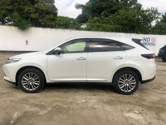 745　Toyota Harrier Premium Metal and Leather Package 2018