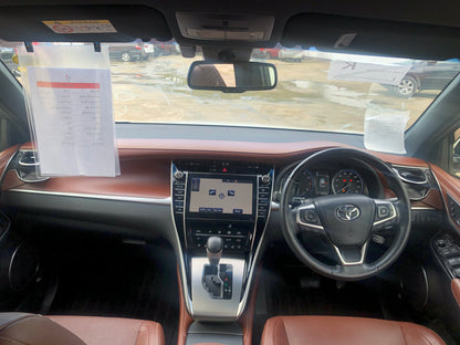 745　Toyota Harrier Premium Metal and Leather Package 2018